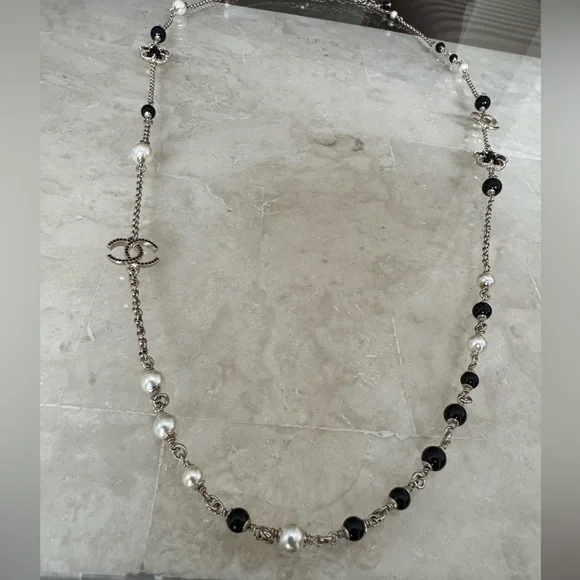 CHANEL 2019 Faux Pearl, Strass & Bead CC Station Necklace - Picture 3 of 11